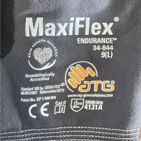 Work Gloves (Mechanix, Maxi Flex, TRex) Lot (XL, L). - Picture 4 of 6